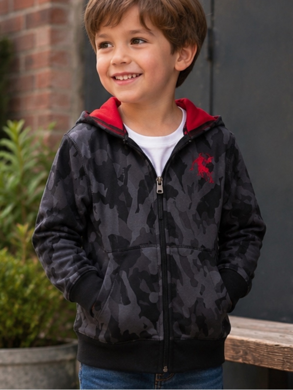 Little boys camo hooded full zip sweat shirt size 4-5